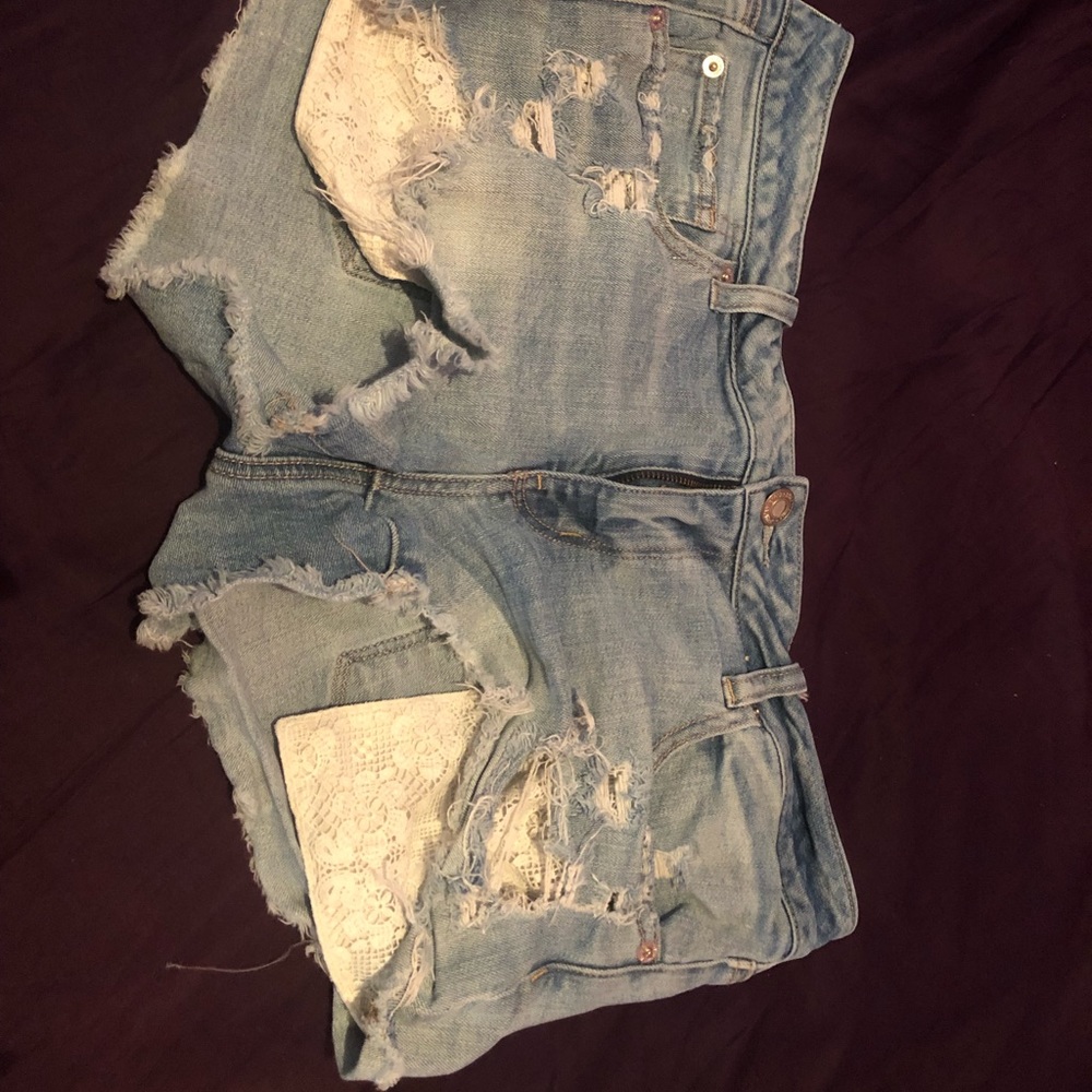 🦅American Eagle Outfitters 🦅shorts size 13/14